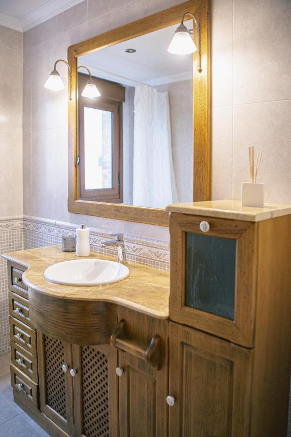 Ferienwohnung Alojamiento Urabain Allo Exterior foto
